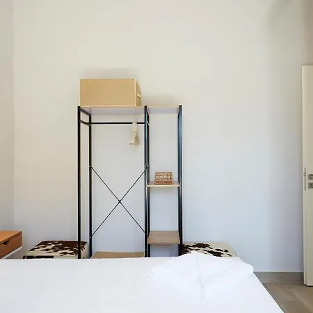 Chrissula Homeleader *