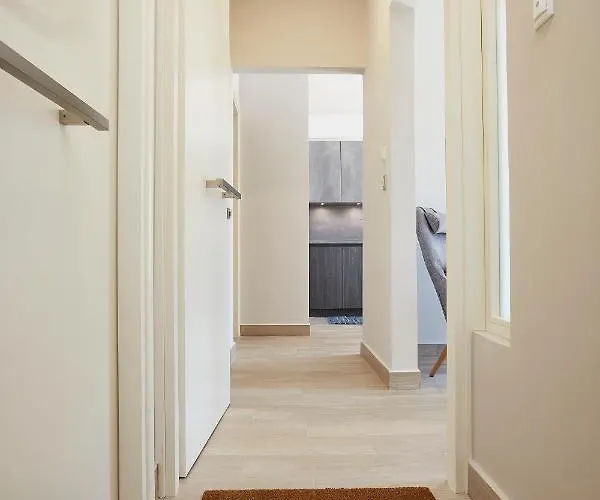 公寓 Chrissula Homeleader