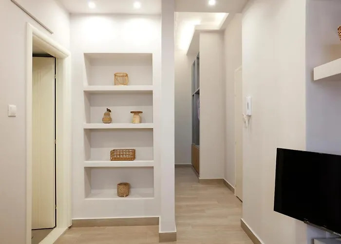 Chrissula Homeleader * 干尼亞