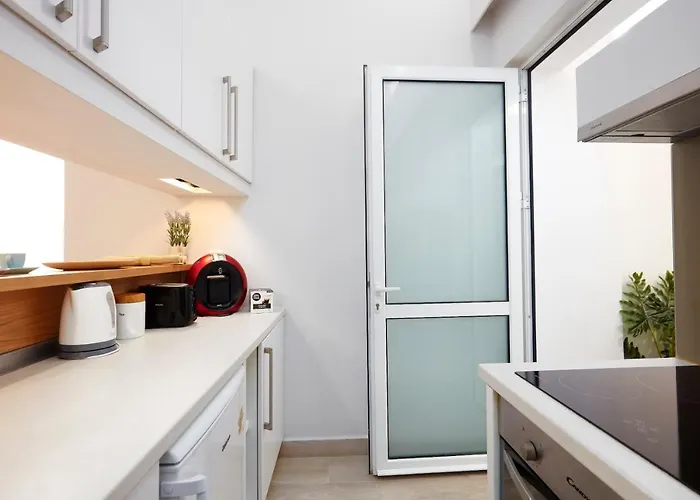 Apartment Chrissula Homeleader