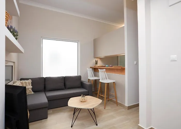 Chrissula Homeleader Апартаменты *