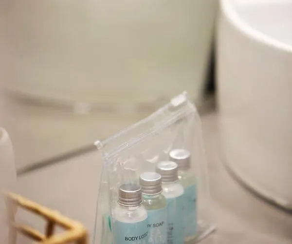 Chrissula Homeleader Apartment