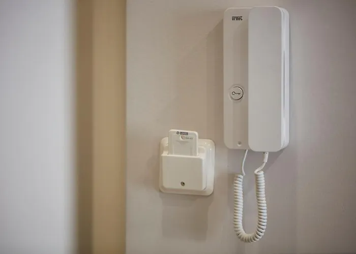 Chrissula Homeleader * 干尼亞