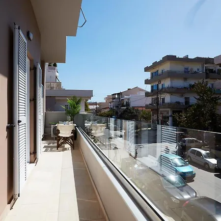 Chrissula Homeleader *